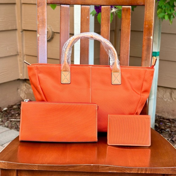 Lands’ End Nylon Orange Tote/Wallet/Pouch Bundle - NWOT - Picture 3 of 13